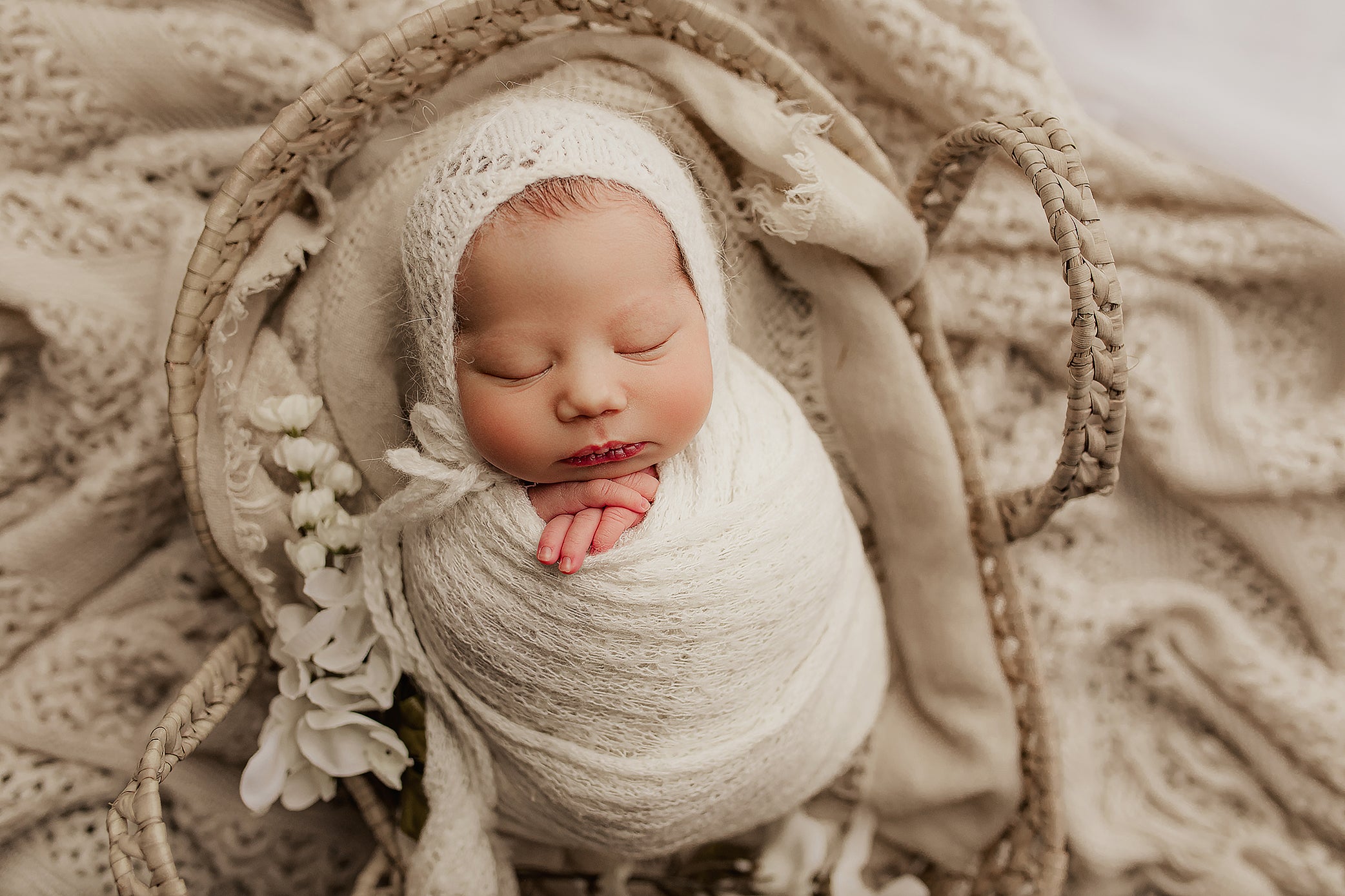 Editing Formula Newborn Photography P.4 - Photoshop Actions + Lightroom Presets